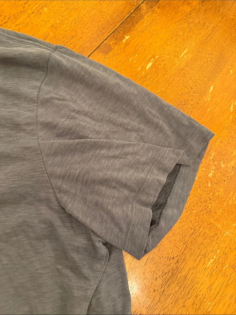 Nike Gray Short-Sleeve Tee with Red Swoosh and White Logo xxl